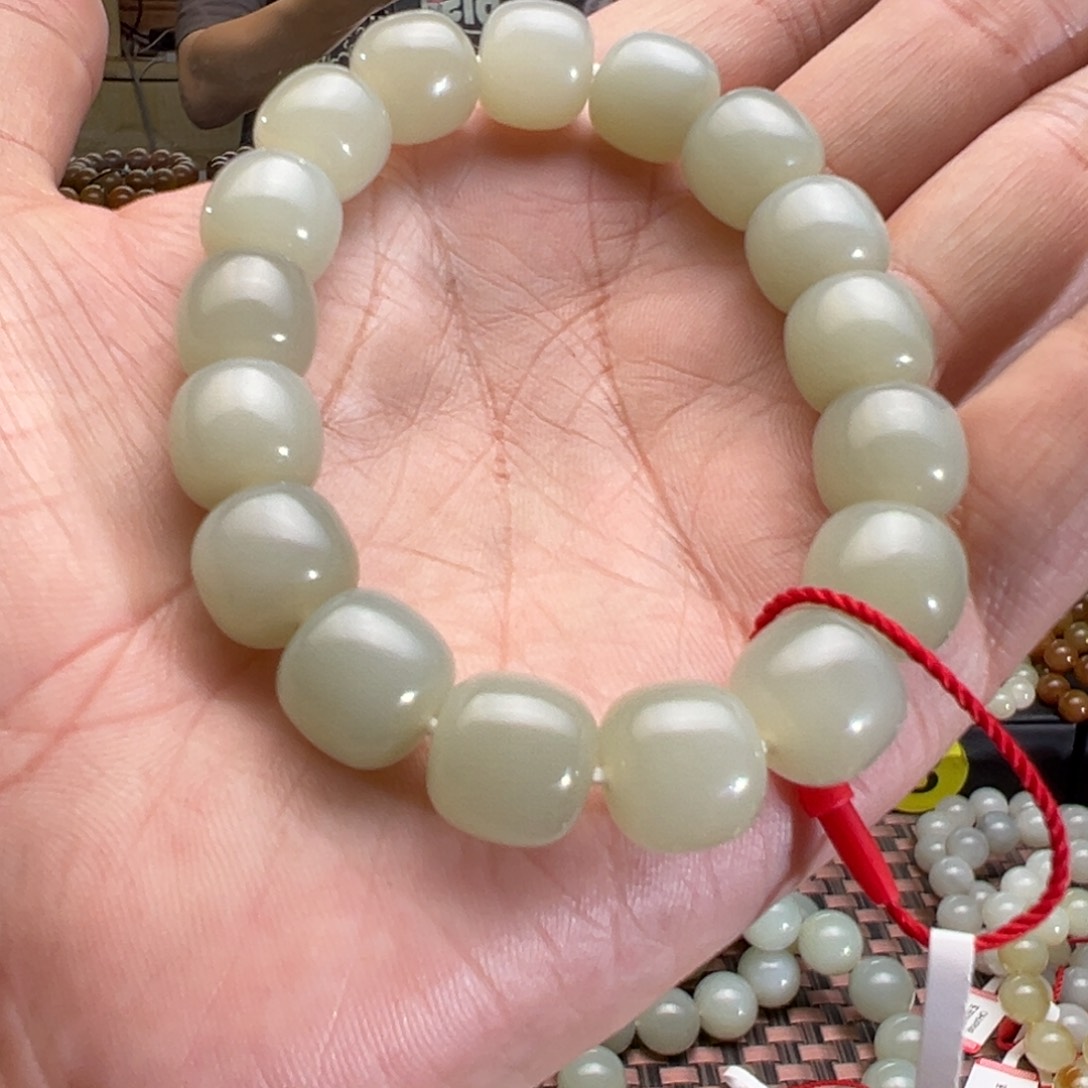 手串未镶嵌和田玉L***n卡12且末青白玉