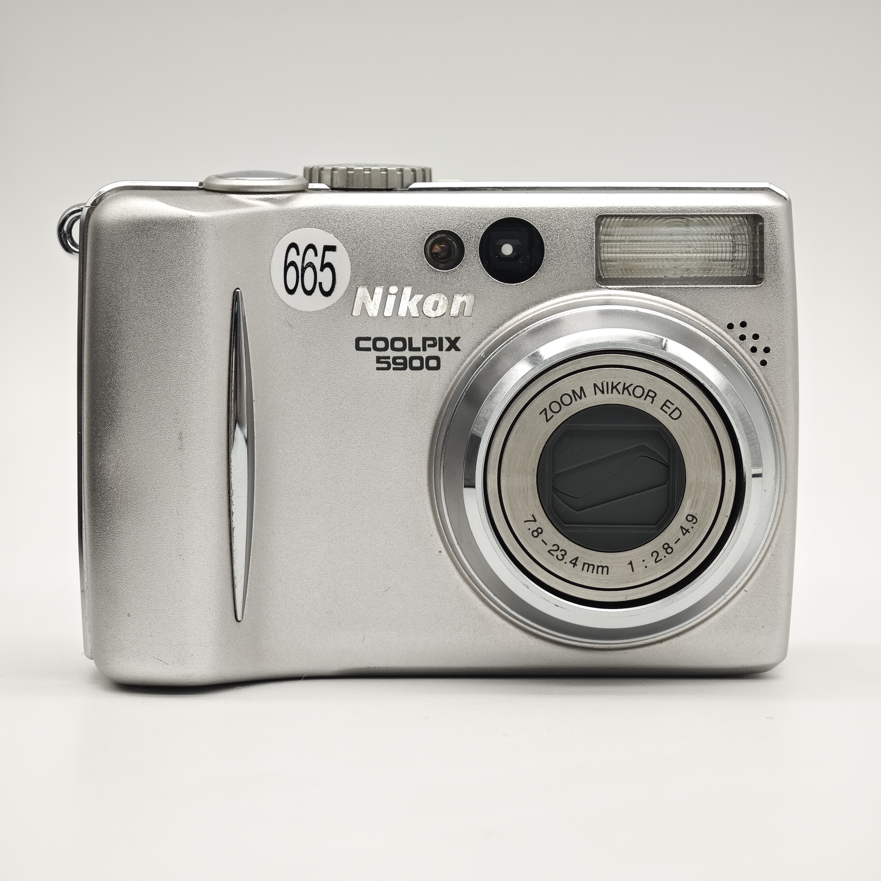 95新 Nikon/尼康 COOLPIX5900 700万像素 出片冷白皮 CCD数码相机