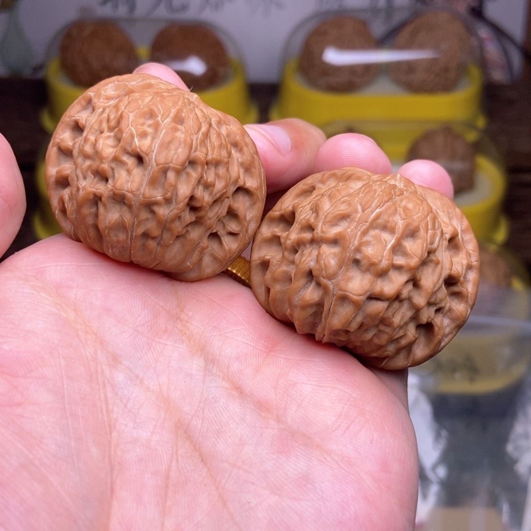 文玩核桃吊坠平****c全品40尺磨盘红皮山地a1