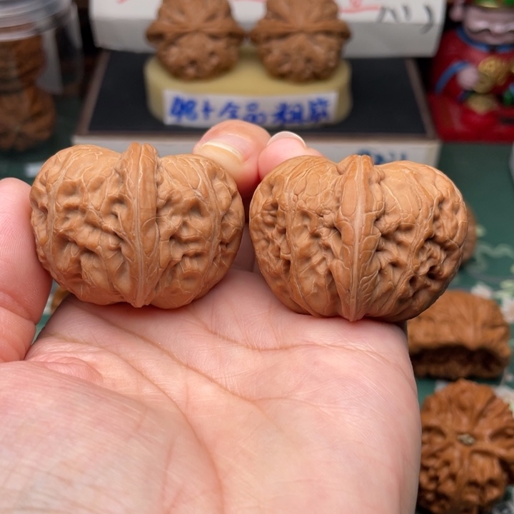 【闪购商品】把件文玩核桃44全品元宝