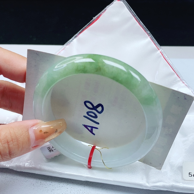 【闪购商品】翡翠手镯未镶嵌 正圈56+