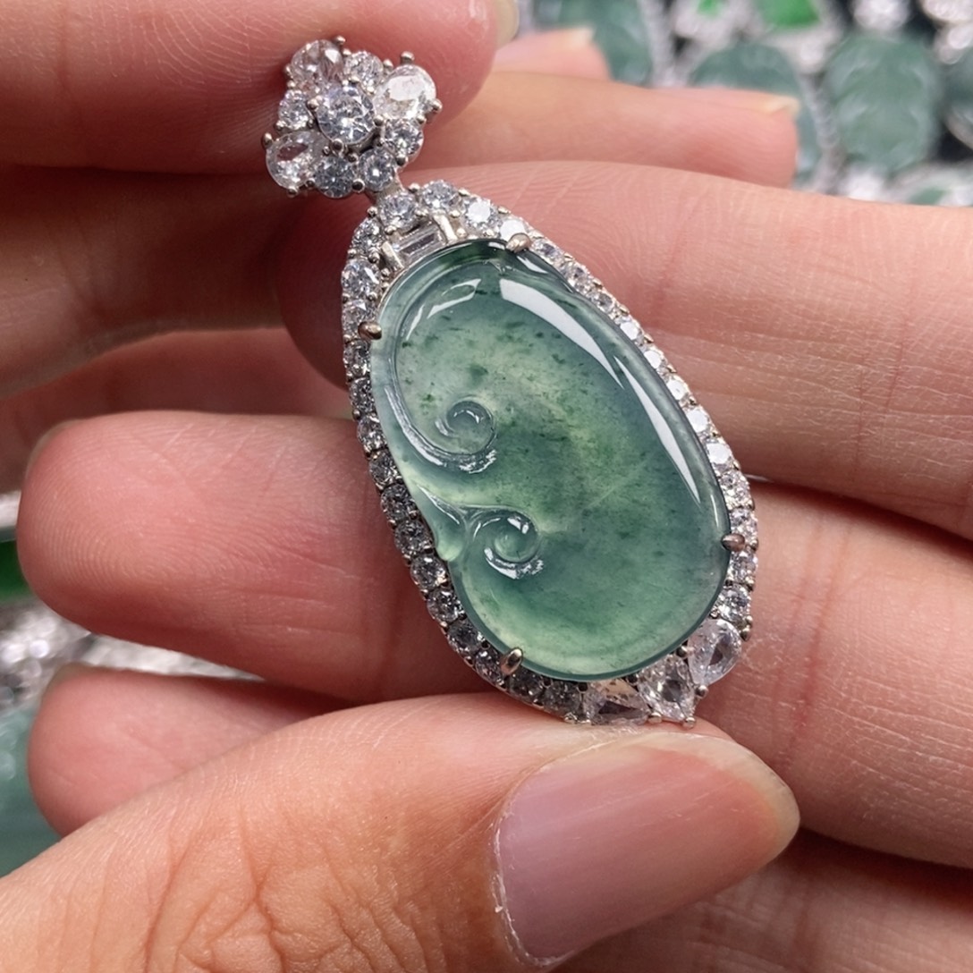 翡翠未镶嵌吊坠(不含链)