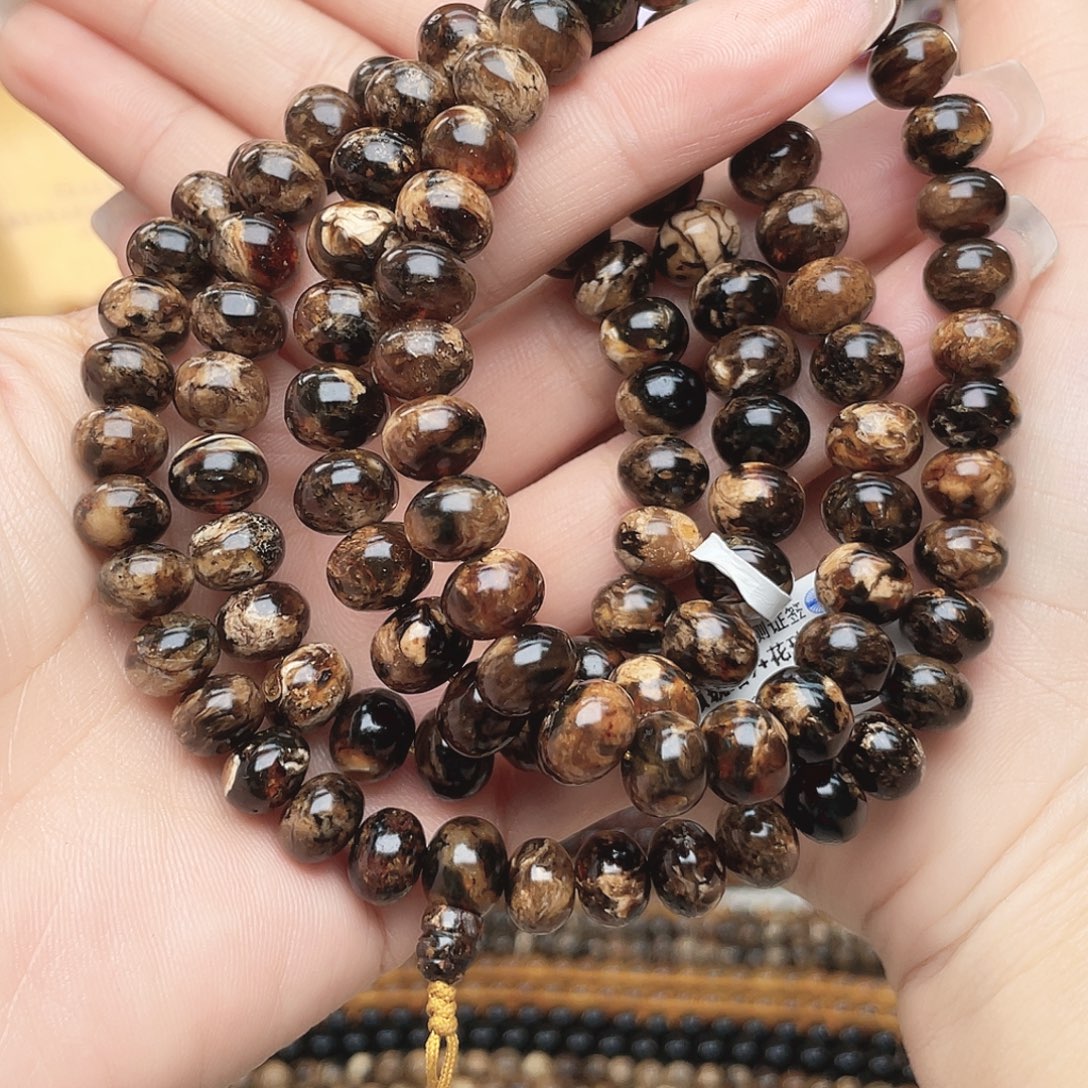 C***e琥珀未镶嵌裸石9+