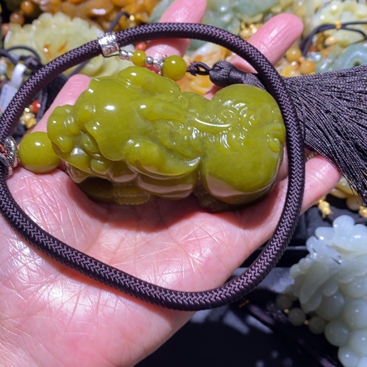 岫玉岫玉吊坠未镶嵌