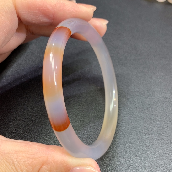 玛瑙/玉髓未镶嵌手镯卡八