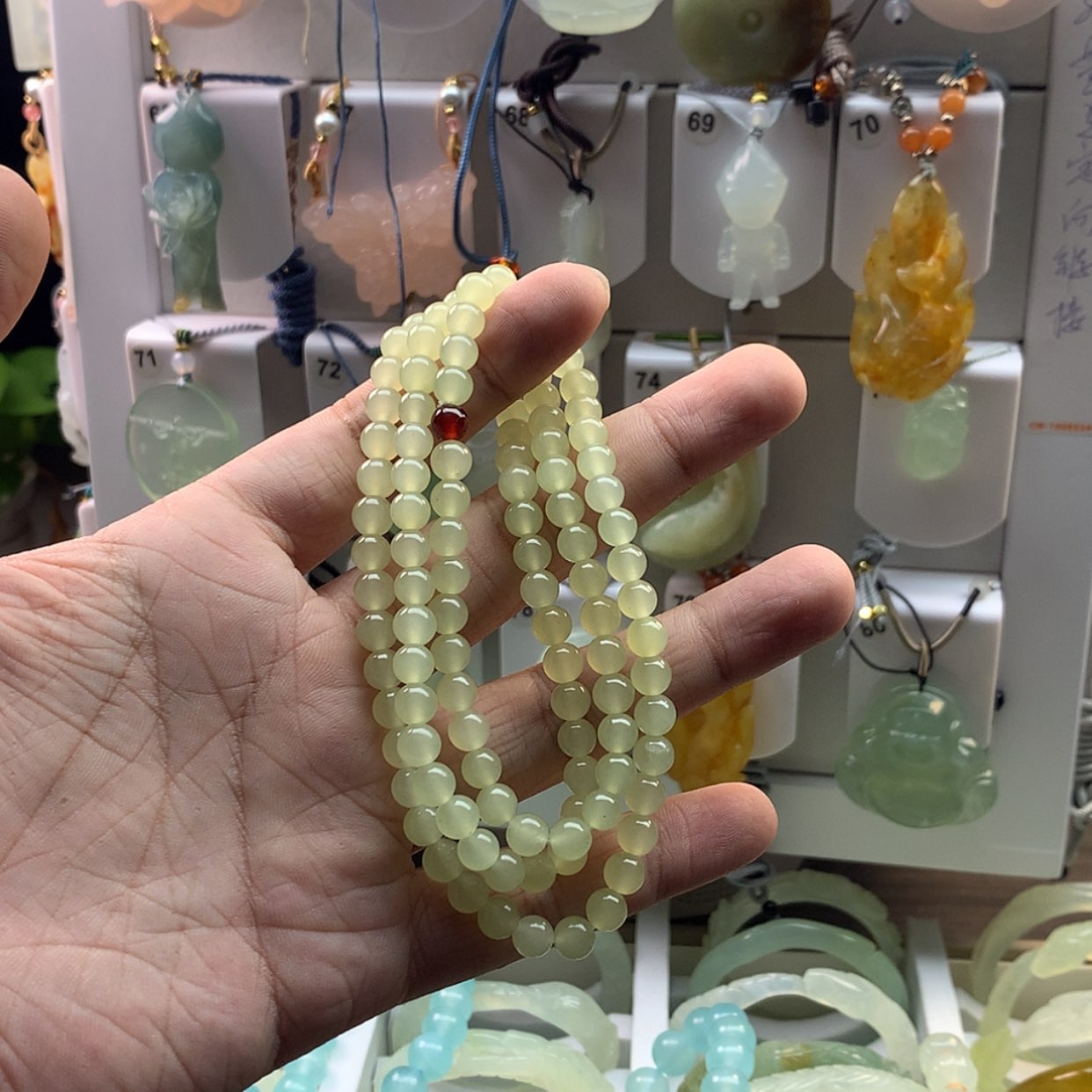 【闪购商品】蛇纹石玉颈饰未镶嵌