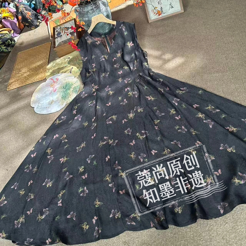 秋季新款新中式国风宽松显瘦漫天彩蝶提花无袖背心连衣裙