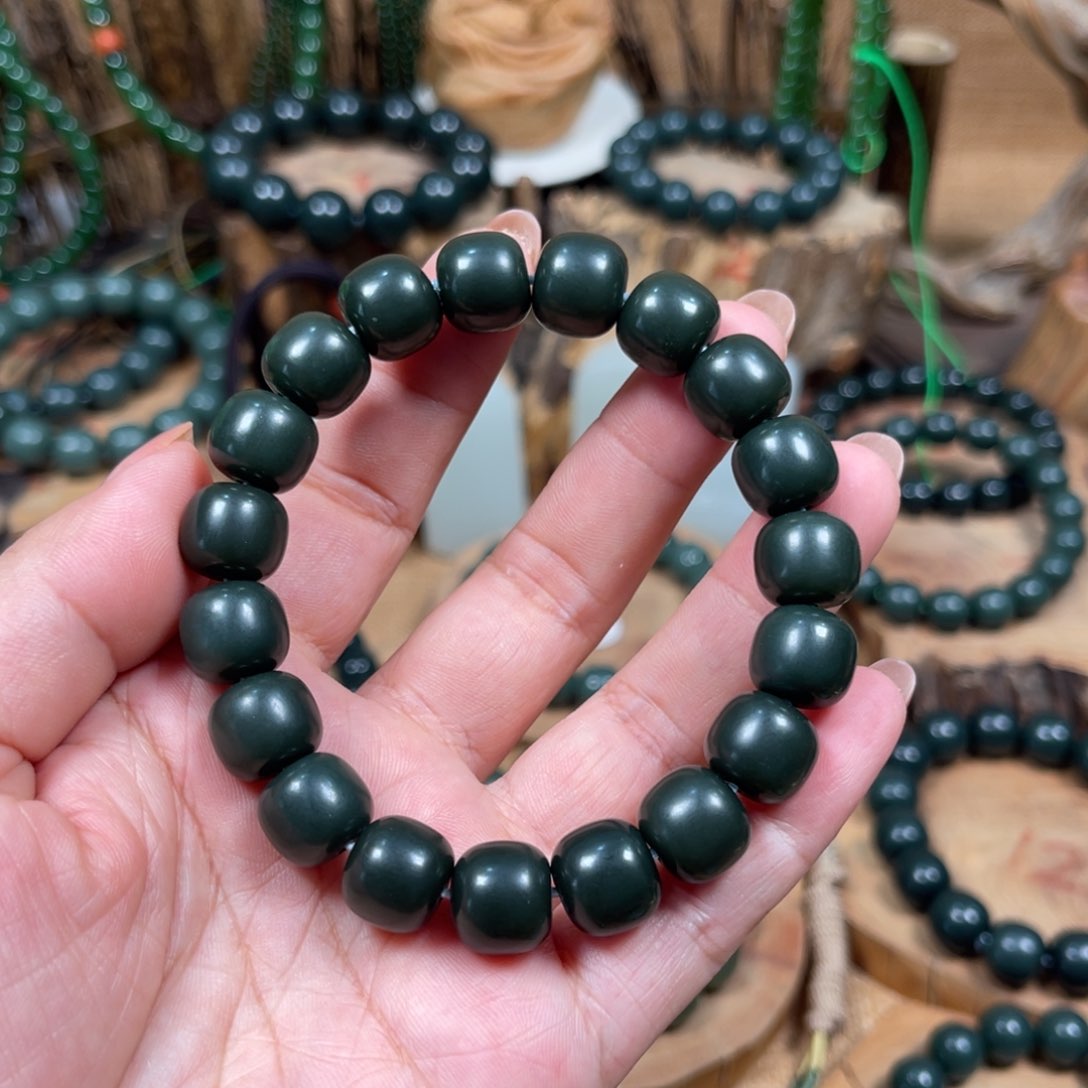 手链未镶嵌和田玉（青玉）