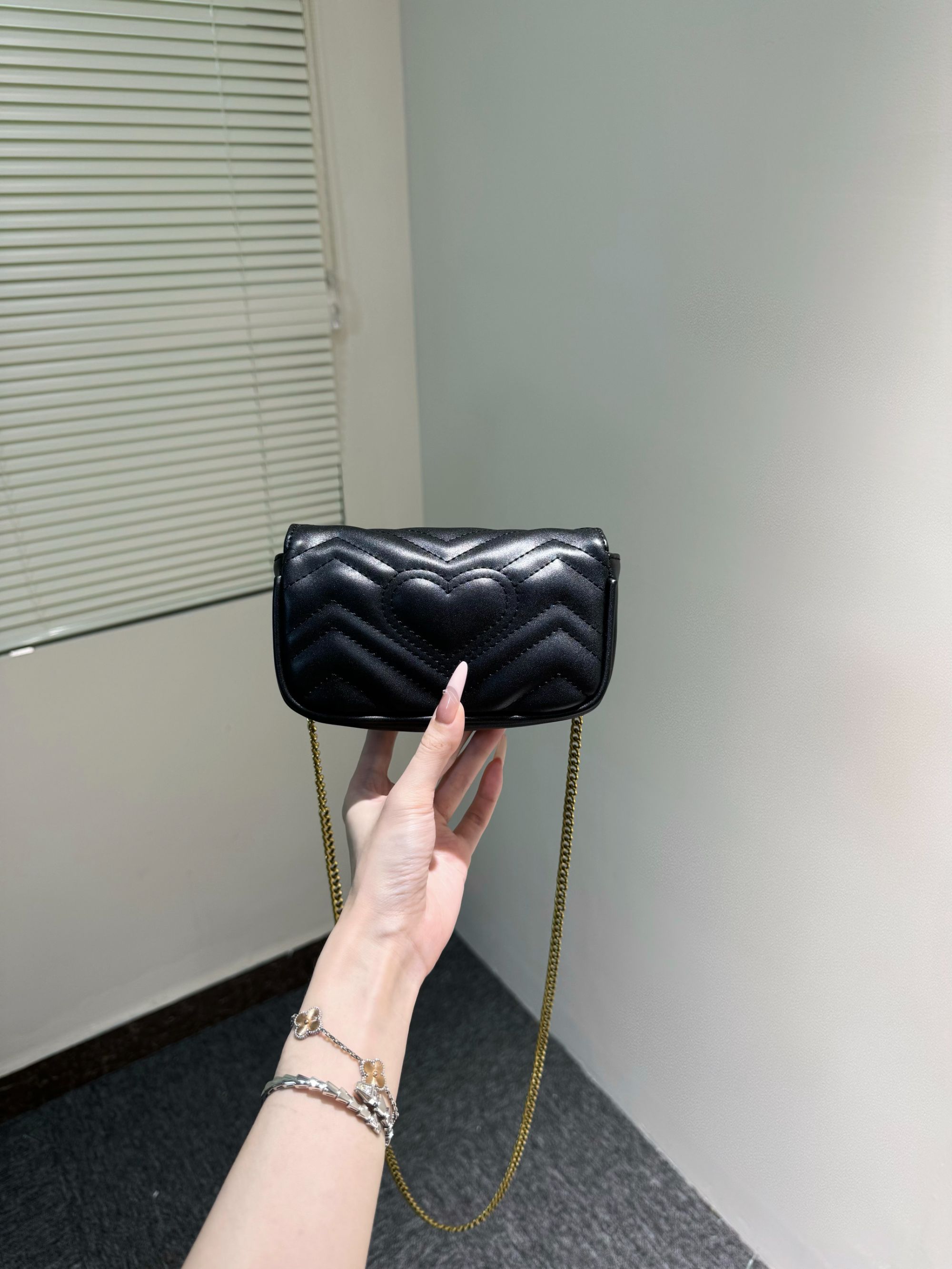 葡萄【马蒙】链条斜挎腋下包（无公仔挂件）