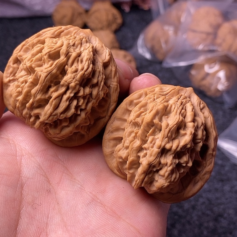 【闪购商品】文玩核桃吊坠45麦穗虎头全品
