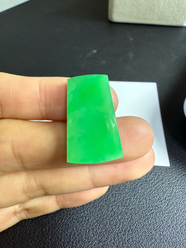 缅甸翡翠A货 绿色种色平安牌