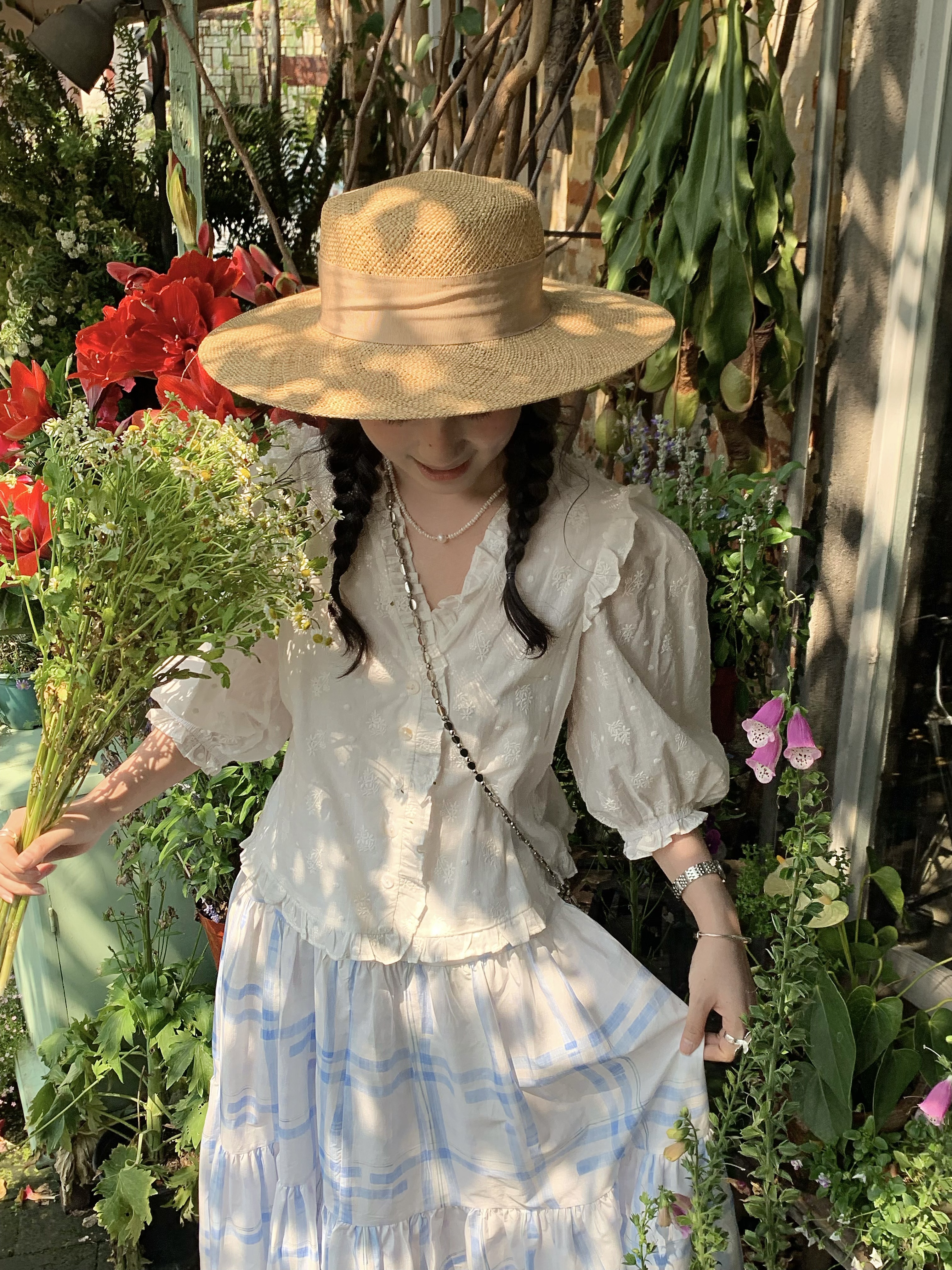 秋屿moment 法式百搭休闲设计感刺绣衬衫