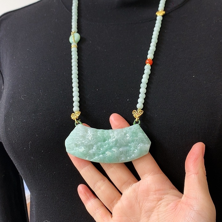 翡翠颈饰未镶嵌吊坠