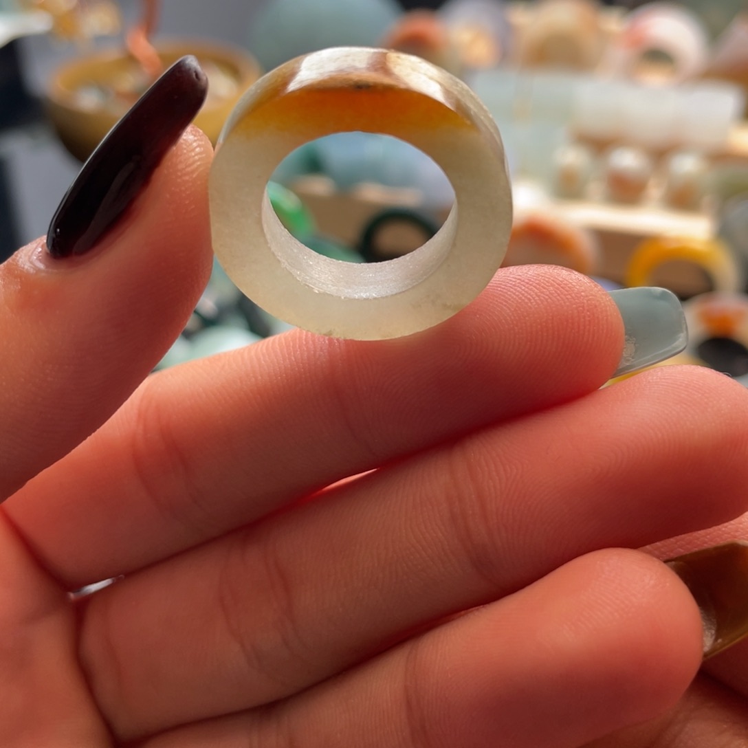 定制翡翠未镶嵌戒指