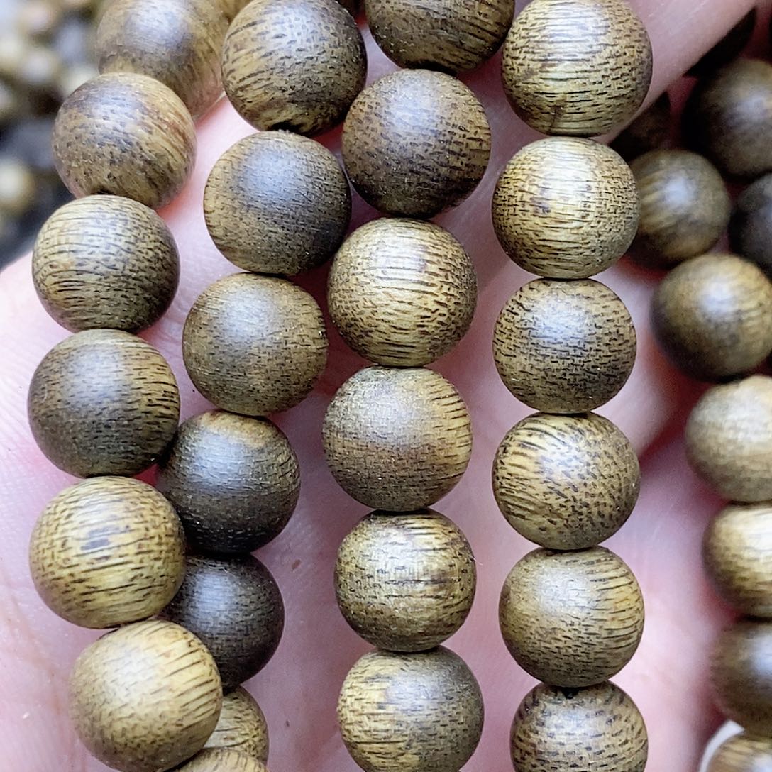 沉香沉香碎屑越南芽庄野生沉水白奇楠108多圈36号