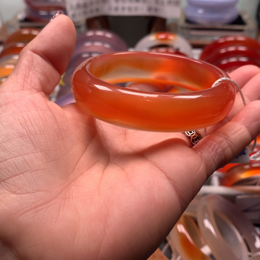 玛瑙/玉髓手镯未镶嵌