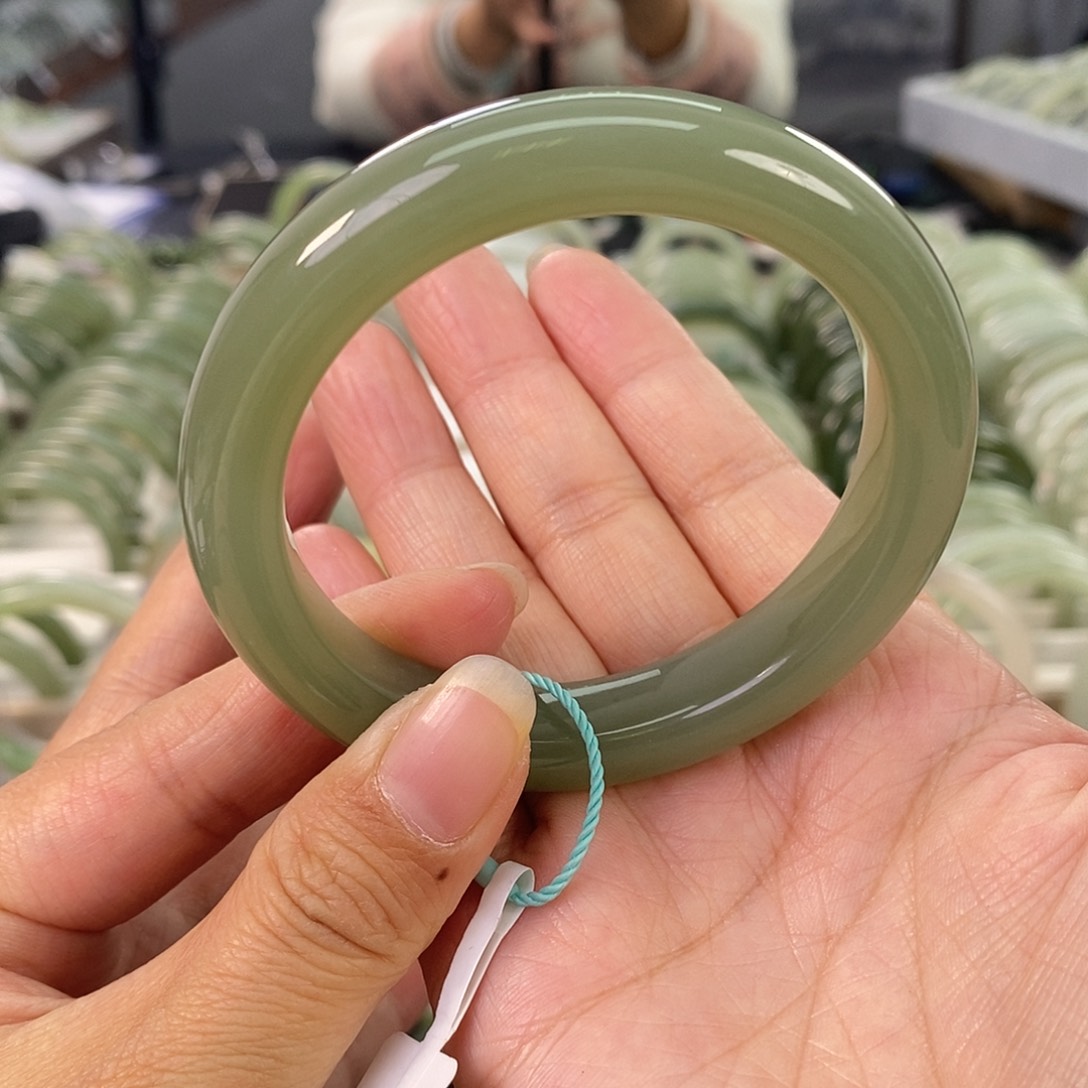 和田玉和田玉手镯55.56未镶嵌