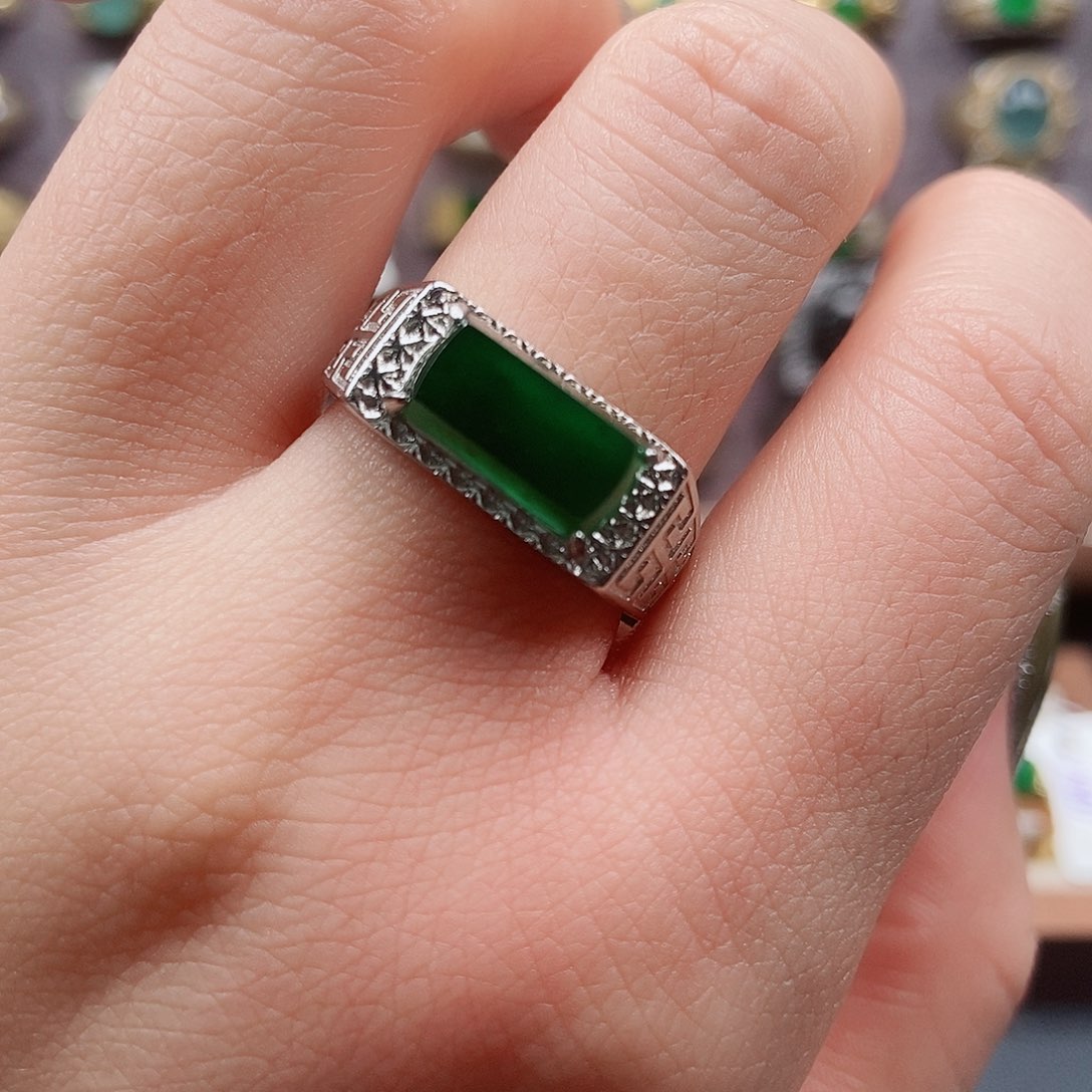 银S925镶嵌戒指翡翠