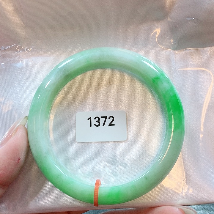 翡翠手镯未镶嵌天然翡翠手镯57