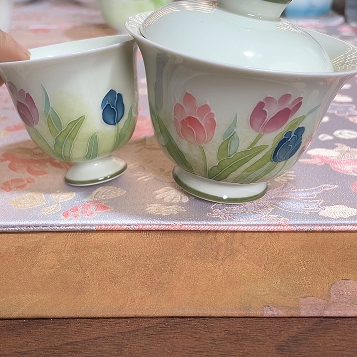 【闪购商品】郁金香盖碗➕杯哈哈哈