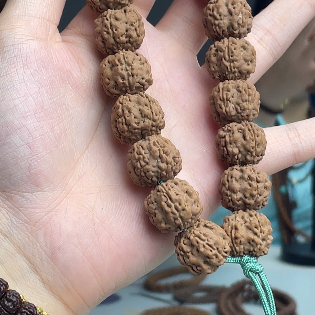 无***理金刚菩提吊坠最大的帝王花手持