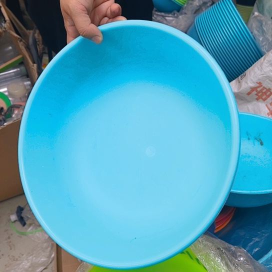 蓝盆大号发两个。    