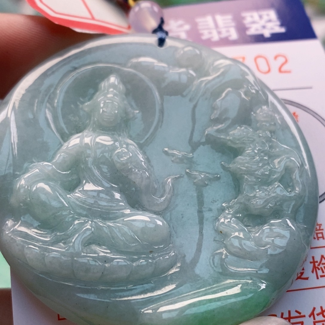 吊坠(不含链)未镶嵌翡翠