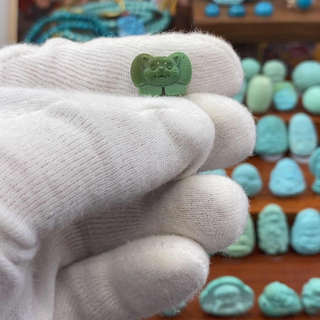 绿松石未镶嵌珠宝奇石