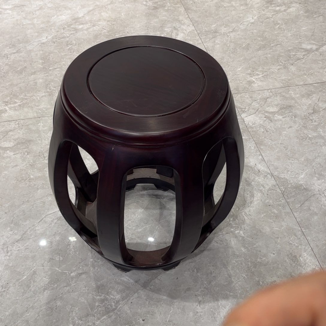 黑酸枝木类家具鼓凳