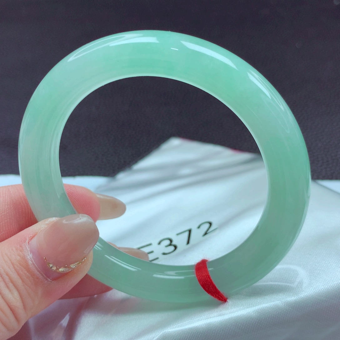 翡翠未镶嵌手镯手镯88