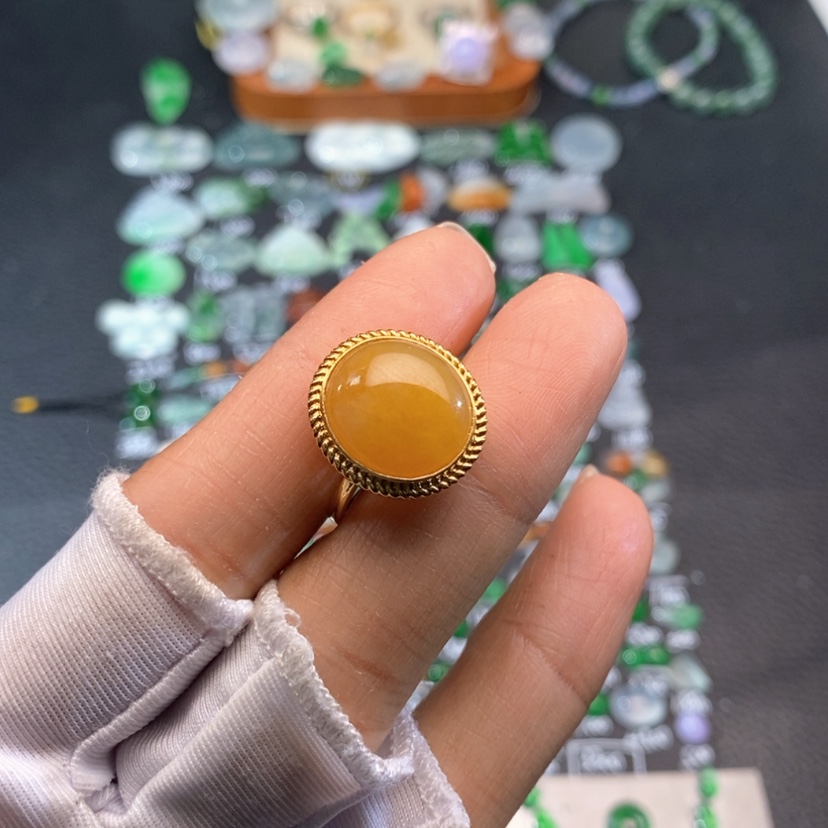 【闪购商品】翡翠挂件18K金镶嵌蛋