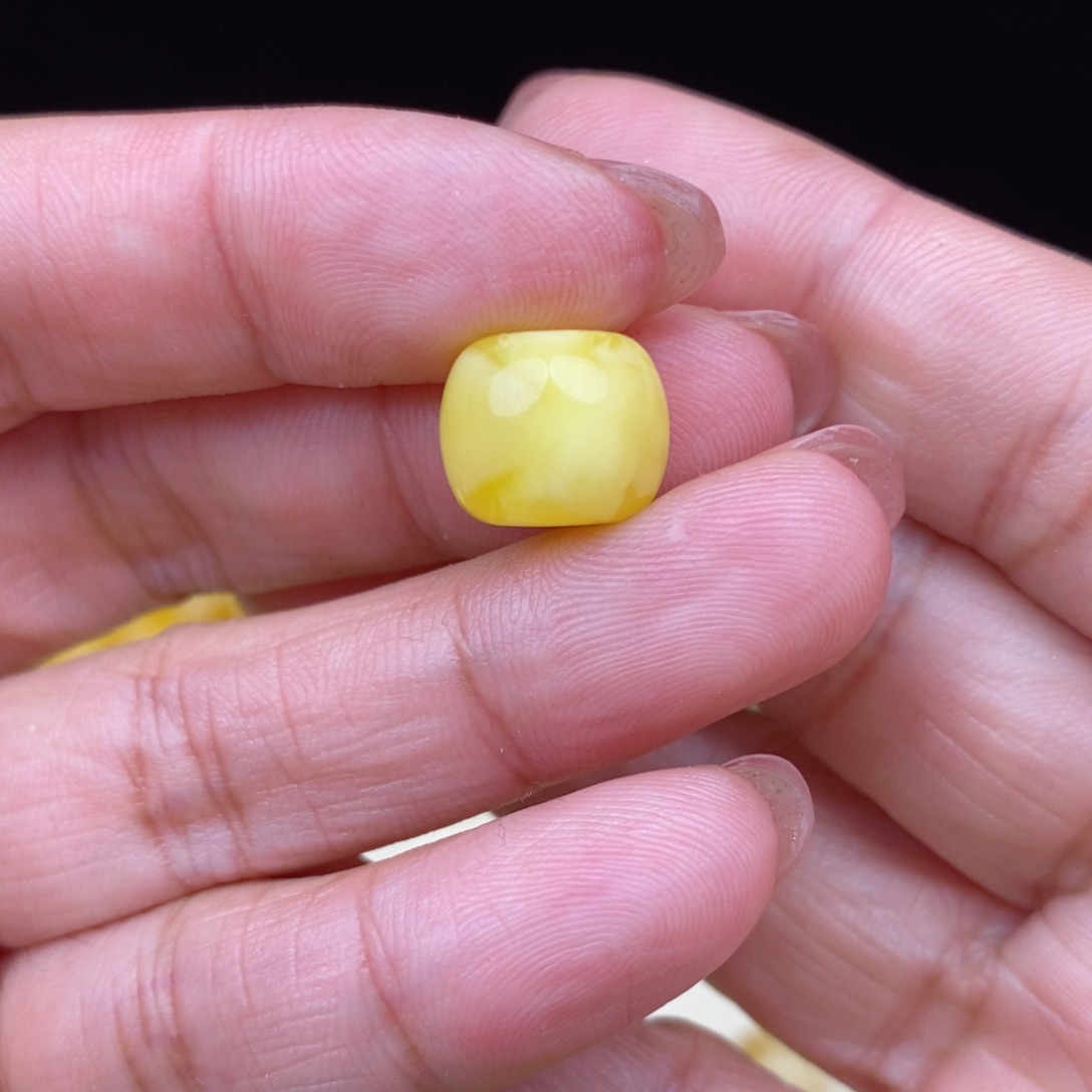 琥珀珠宝奇石未镶嵌锦**虹20