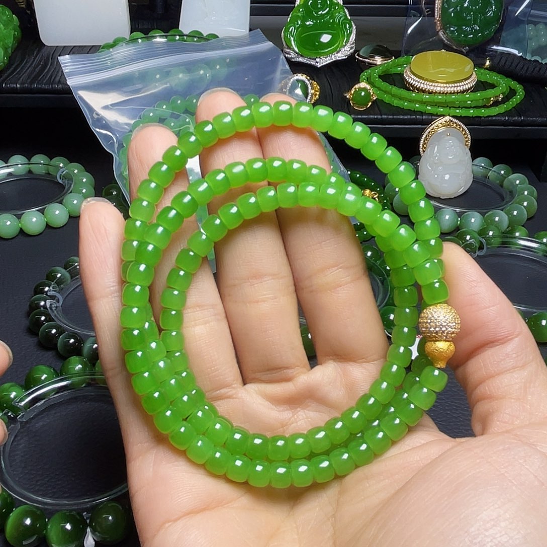 梨***花和田玉未镶嵌挂件