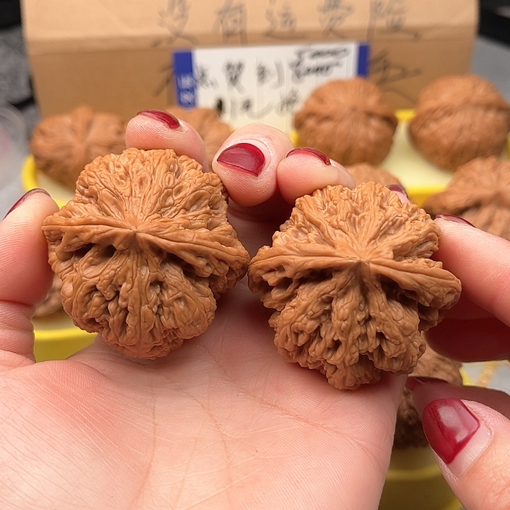 文玩核桃把件粗筋全品47