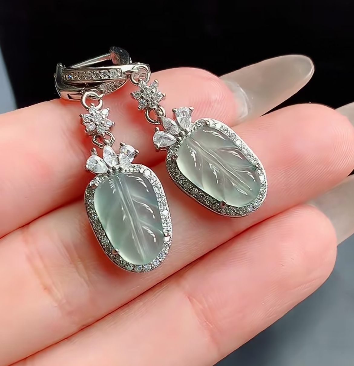 纯天然翡翠A货 叶子耳包款金枝玉叶