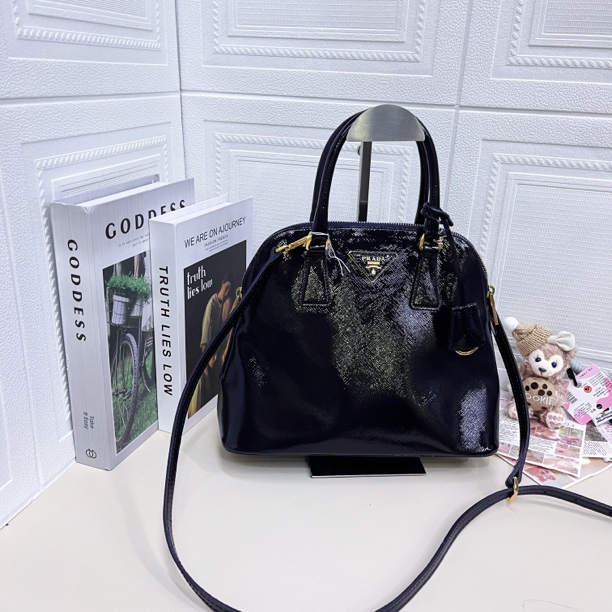 95新 Prada/普拉达 深蓝色贝壳斜挎单肩包
