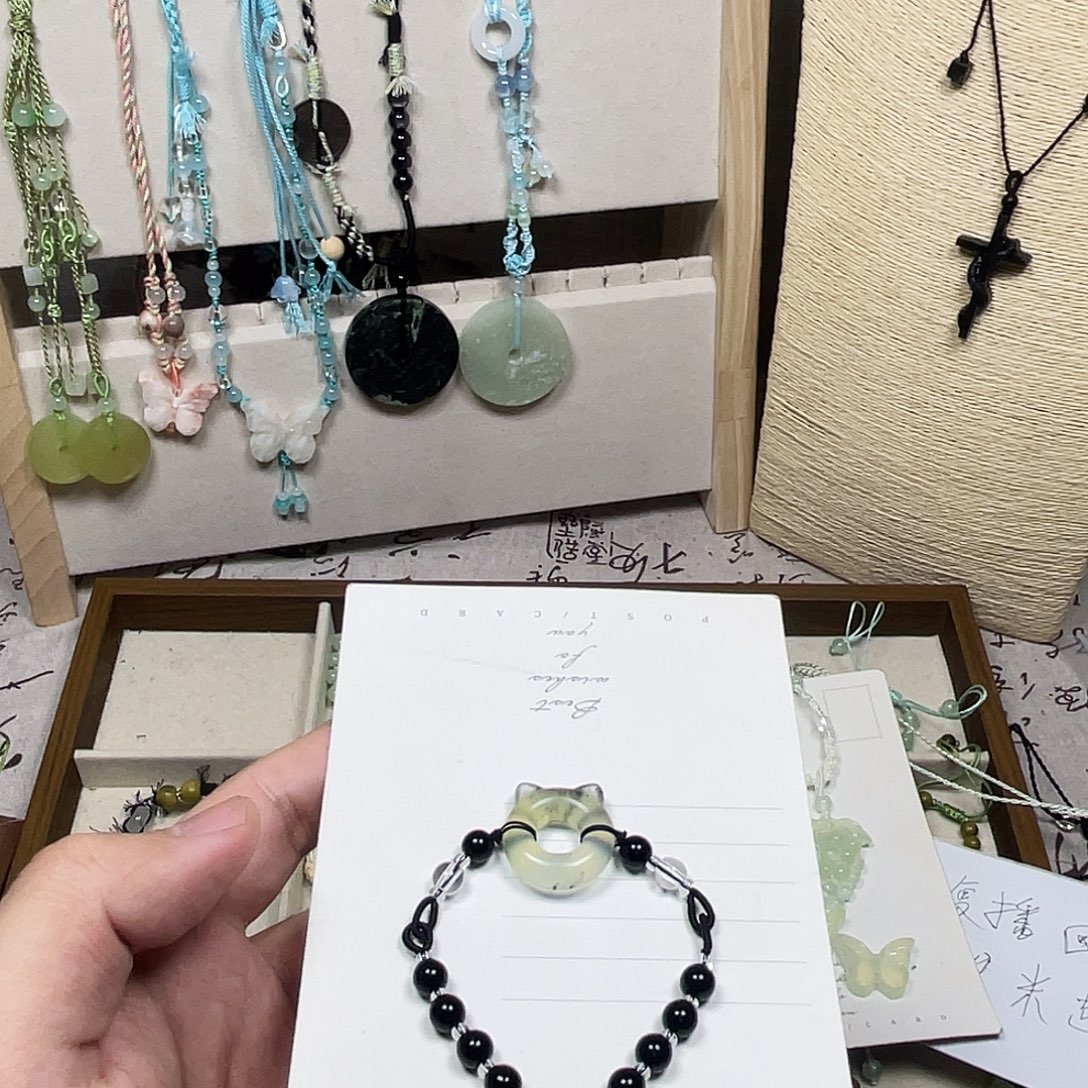 蛇纹石玉合金颈饰