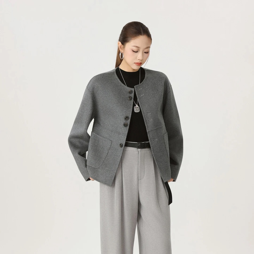 羊毛秋冬松弛感复古时尚大口袋显瘦毛呢外套女540006