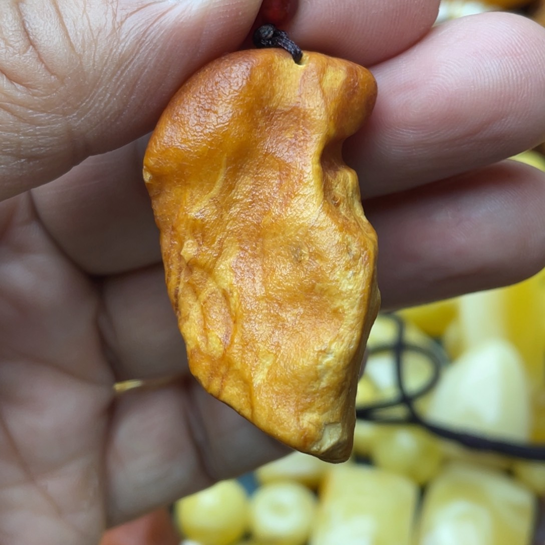 蜜蜡颈饰未镶嵌蜜蜡吊坠