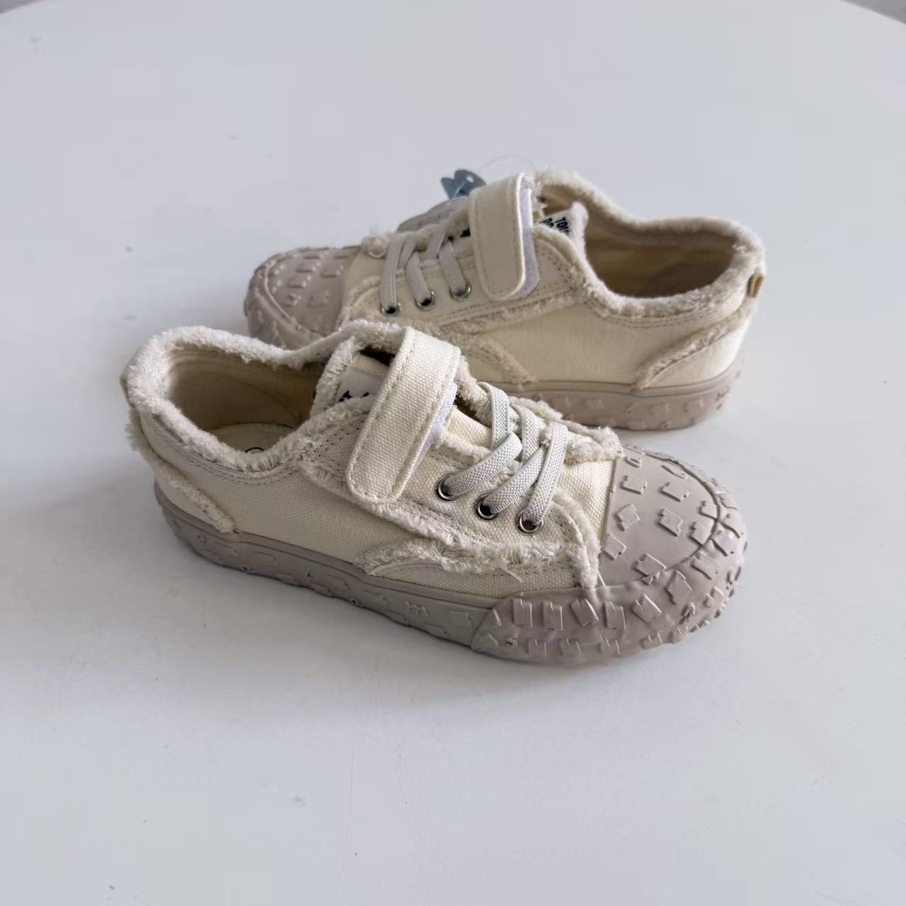 027儿童低帮车缝线休闲风女帆布鞋拼色韩版男魔术贴