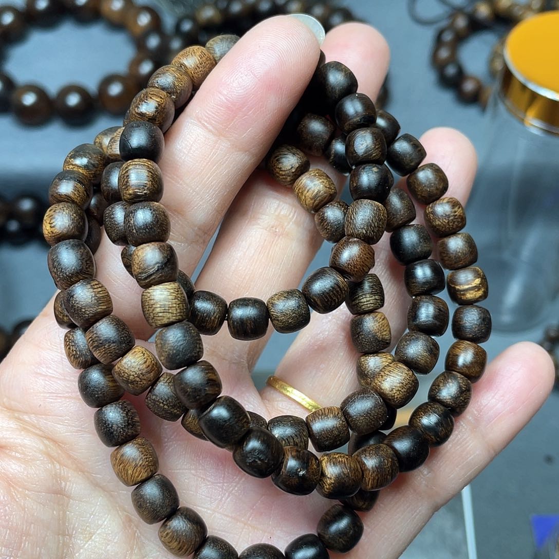 沉香手串惠*白棋瘤疤0.7