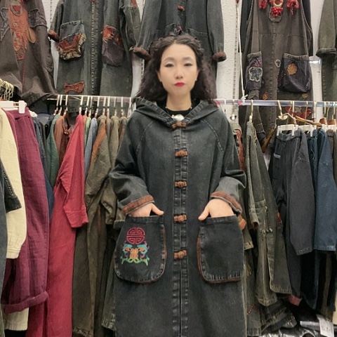 刺绣招财猫连帽外套