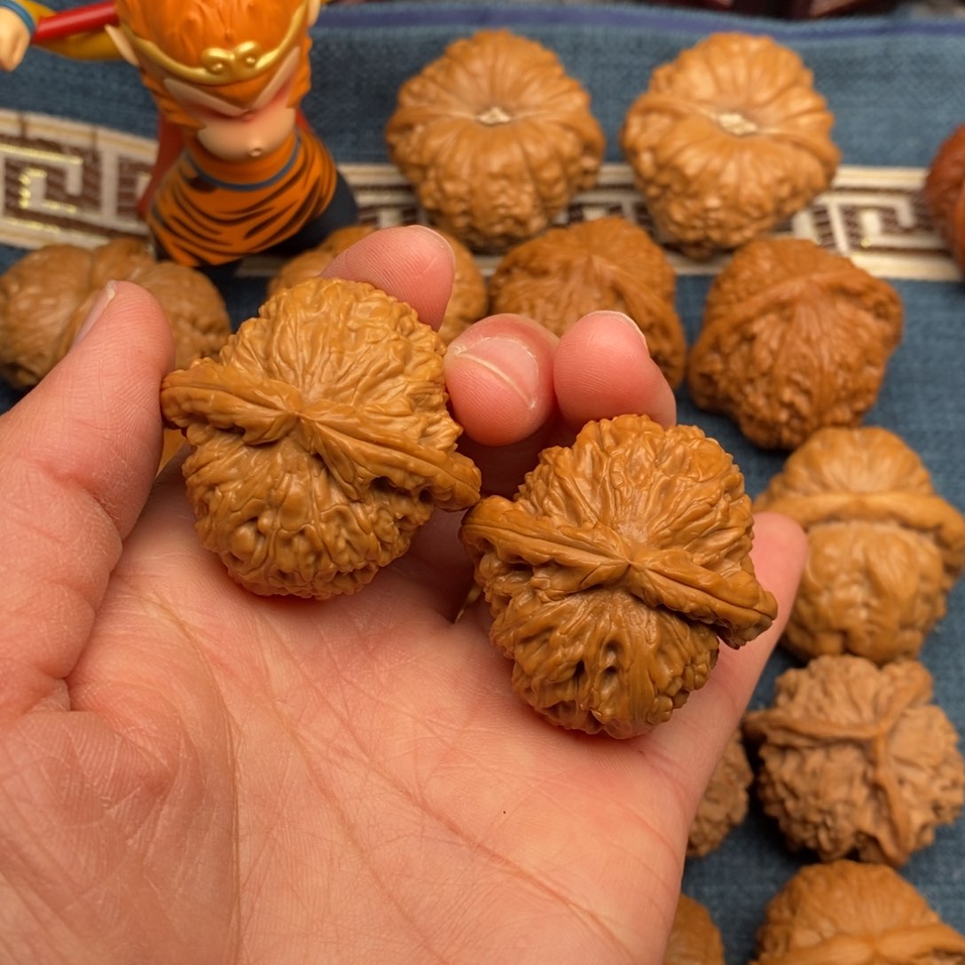 文玩核桃把件39闷白