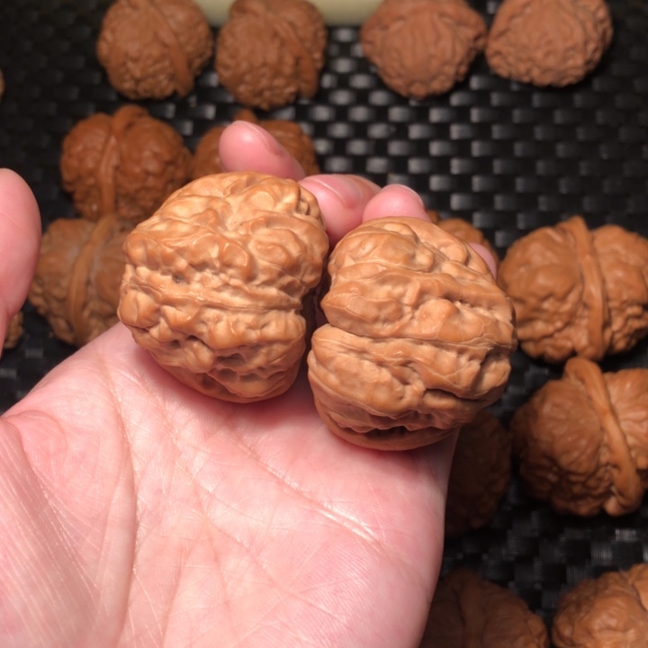 文玩核桃把件二****畔蛤蟆