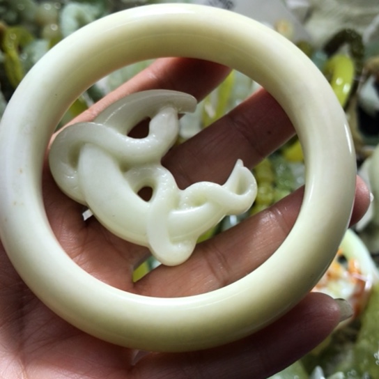 岫玉未镶嵌手镯59.60