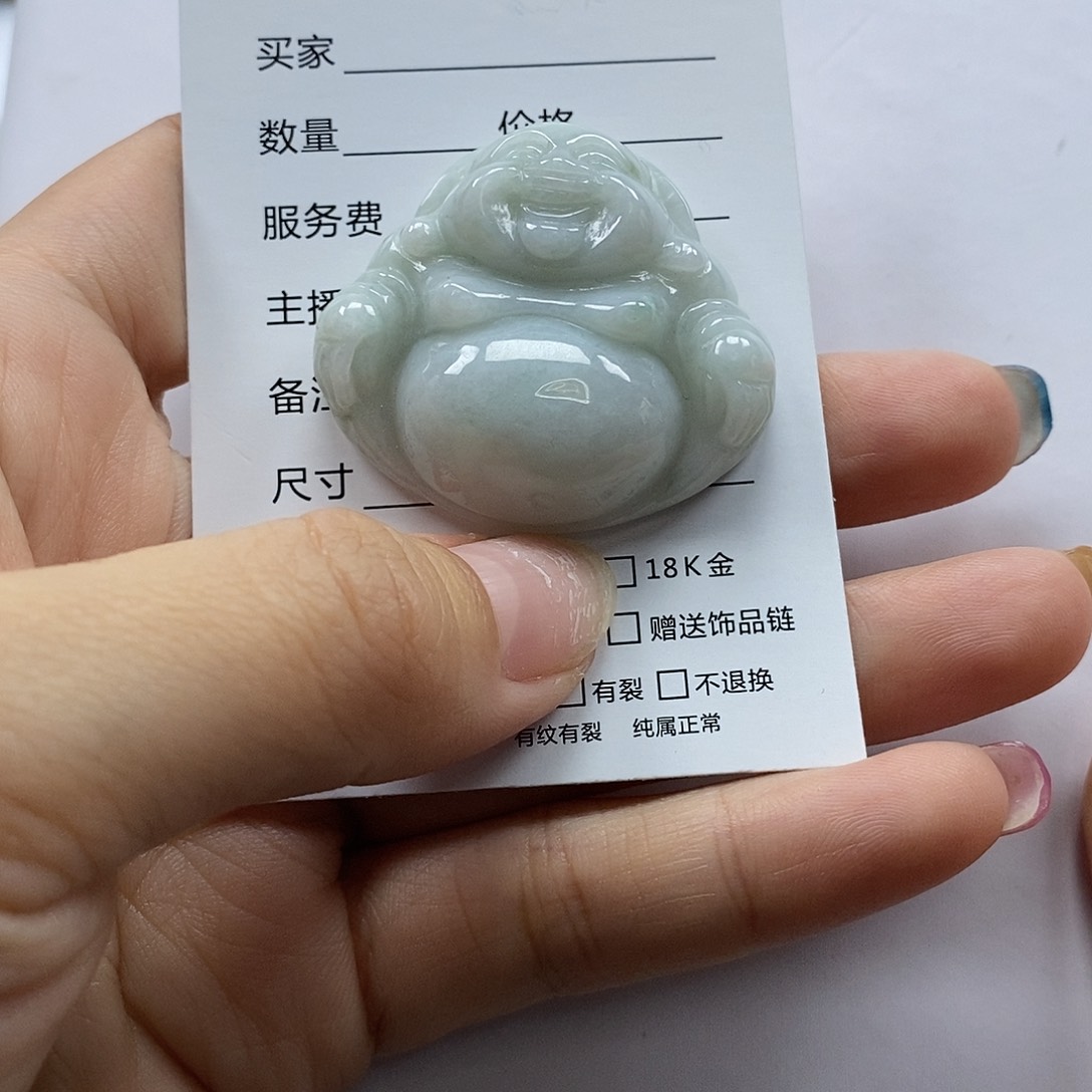 翡翠颈饰未镶嵌佛公