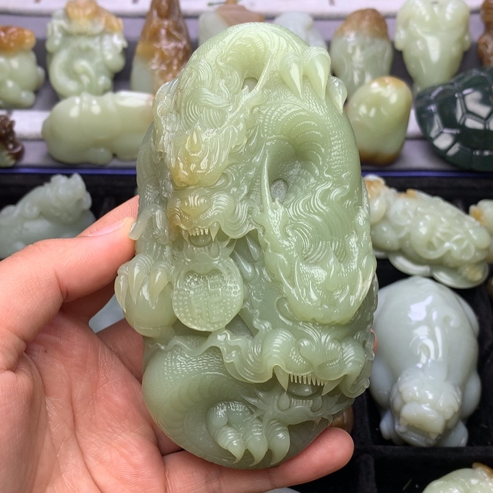 未镶嵌和田玉摆件靠*己