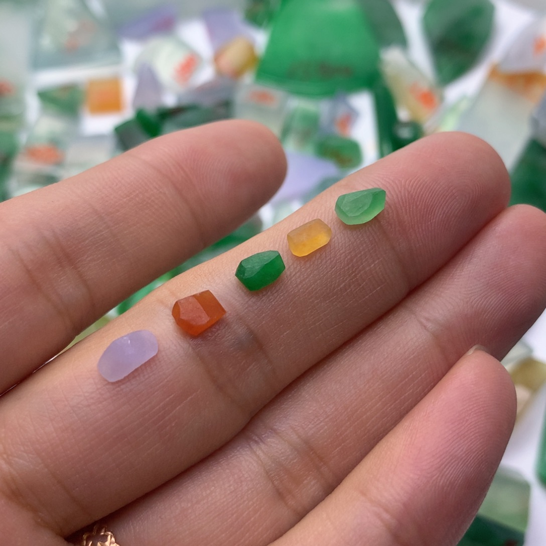 定制翡翠未镶嵌天然缅甸翡翠吊坠