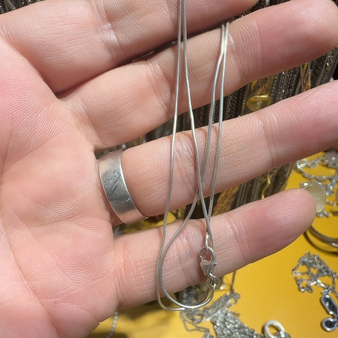 醒***目大理石纯铜吊坠的设计也是
