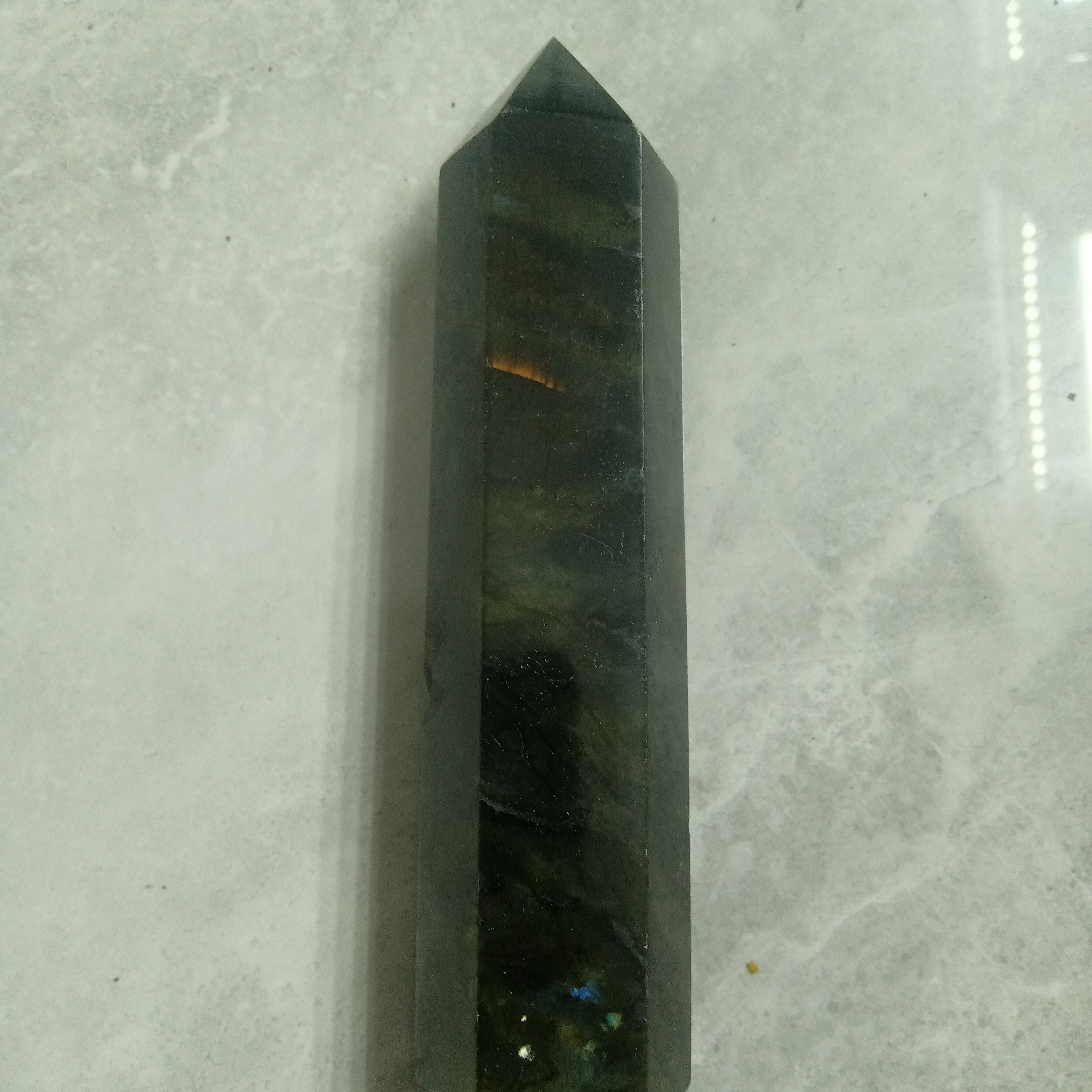 天然拉长石柱子  多样性发其一